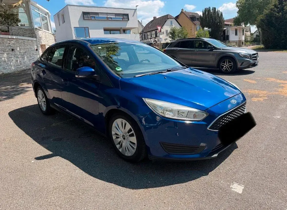 Gebraucht Ford Focus 120 PS (88 kW) 2016 Blau Limousine