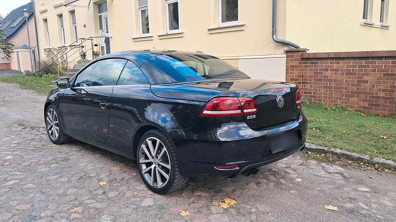 Gebraucht VW Eos 160 PS (117 kW) 2011 Schwarz Cabrio