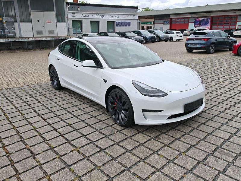 Weiß Gebraucht 2021 Tesla Model 3 Performance Limousine | 26.970 € (Guter Preis) - Bild 1/4