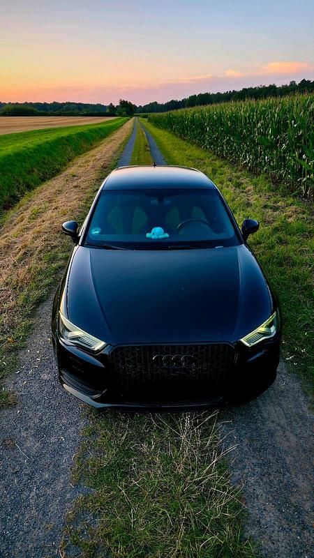 Schwarz Gebraucht 2013 Audi A3 S-Line Coupé | 7.200 € (Guter Preis) - Bild 1/4