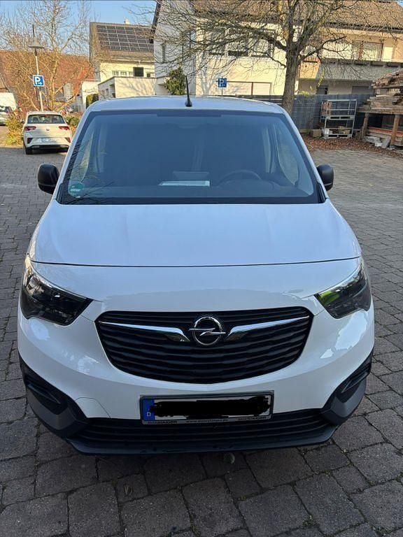Weiß Gebraucht 2020 Opel Combo Van / Kleinbus | 10.900 € (Superpreis) - Bild 1/4