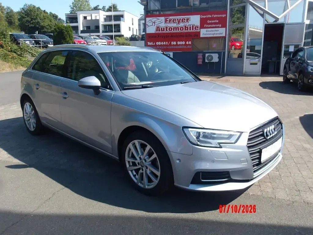 Gebraucht Audi A3 Design 116 PS (85 kW) 2018 Silber Limousine
