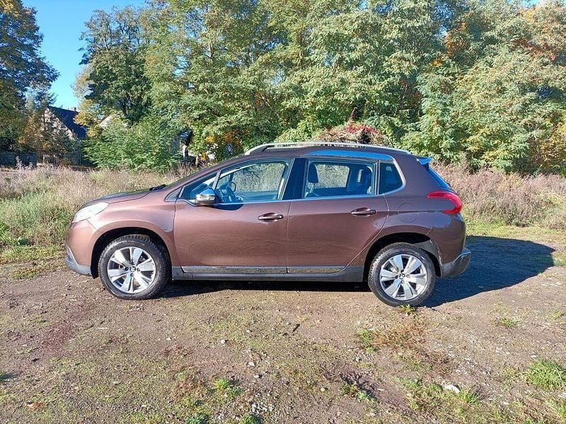 Gebraucht Peugeot 2008 Allure 92 PS (67 kW) 2013 Braun SUV