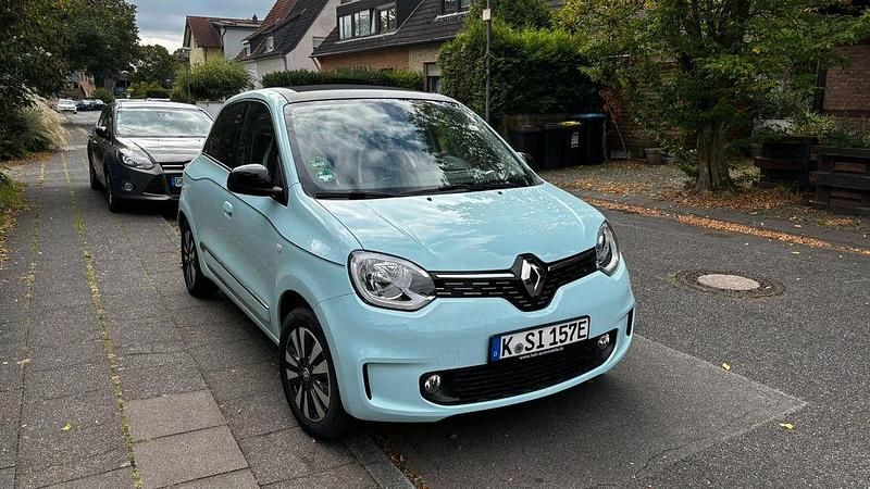 Blau Gebraucht 2023 Renault Twingo Techno Kleinwagen | 16.400 € (Etwas zu teuer) - Bild 1/4
