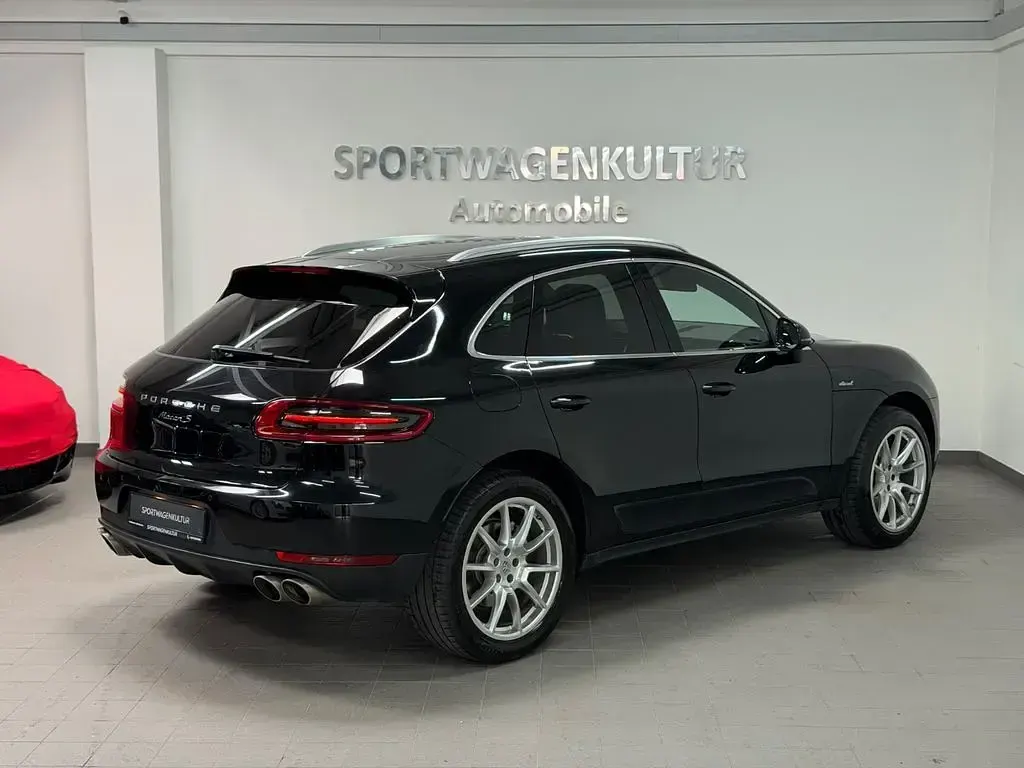 Second-hand Porsche Macan S 258 CP (189 kW) 2014 Negru SUV