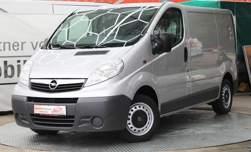 Silber Gebraucht 2013 Opel Vivaro Van | 9.450 € (Teuer) - Bild 1/3
