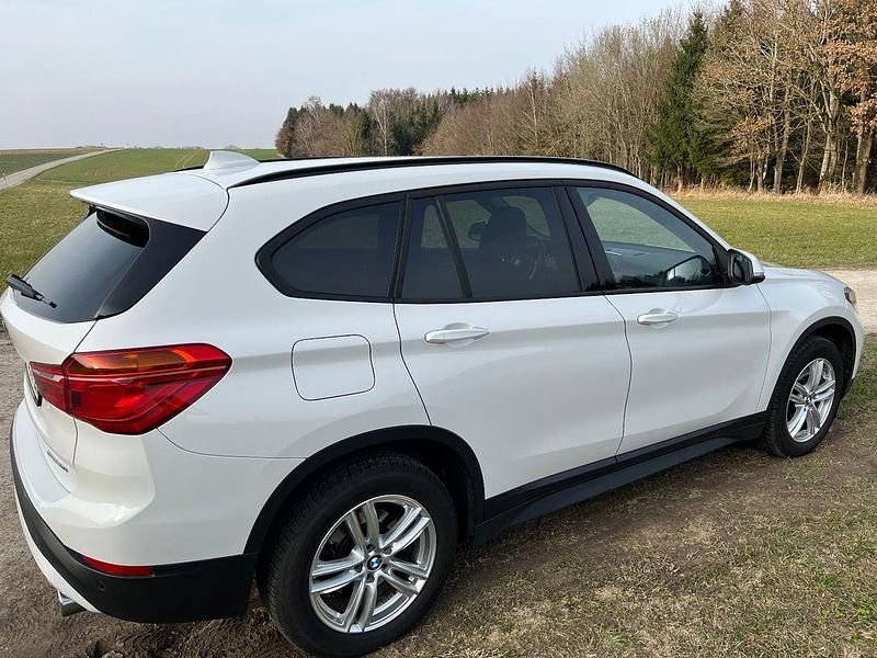 Gebraucht BMW X1 Advantage 192 PS (141 kW) 2019 Weiß SUV