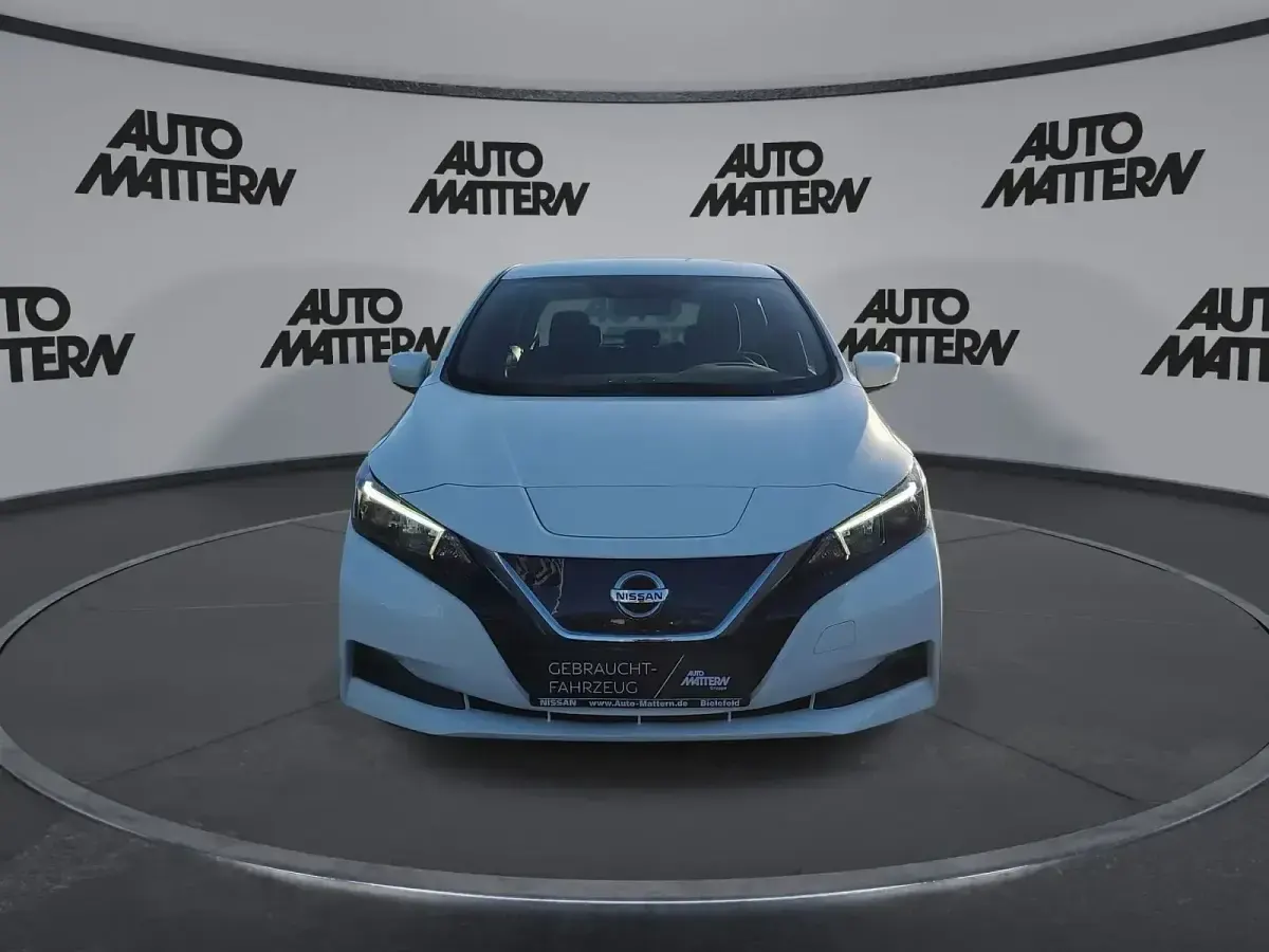 Gebraucht Nissan Leaf 110 kW (150 PS) 2021 Weiß Kleinwagen