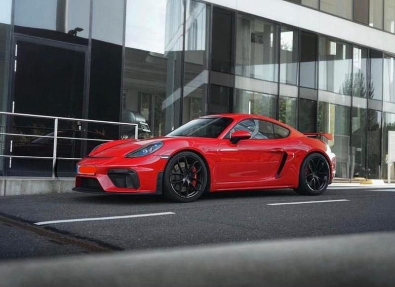 Rot Gebraucht 2020 Porsche 718 Coupé | 105.900 € - Bild 1/4