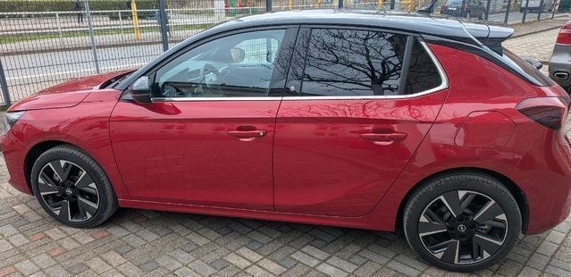 Rot Gebraucht 2023 Opel Corsa-e GS Line Kleinwagen | 22.501 € (Teuer) - Bild 1/4