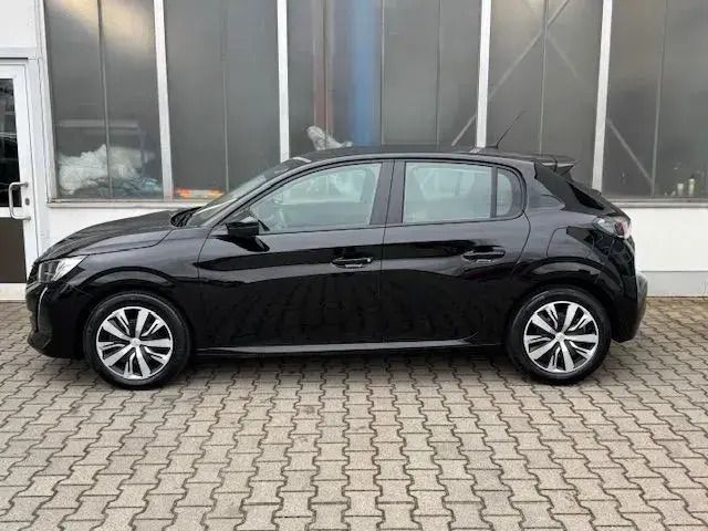 Schwarz Gebraucht 2024 Peugeot 208 Active Kleinwagen | 16.700 € (Fairer Preis) - Bild 1/3