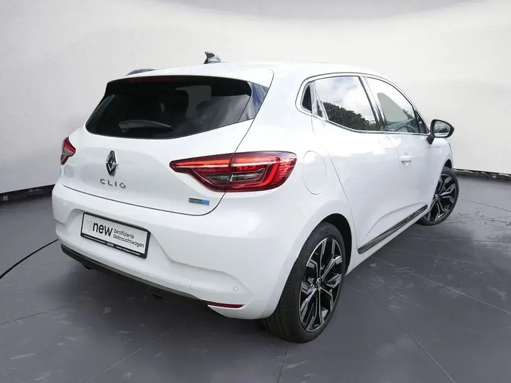 Gebraucht Renault Clio V Techno 143 PS (105 kW) 2022 Weiß Limousine