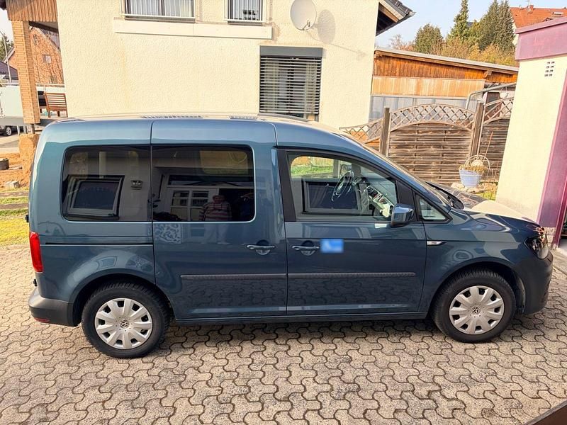 Gebraucht VW Caddy 102 PS (75 kW) 2016 Grün Van / Kleinbus