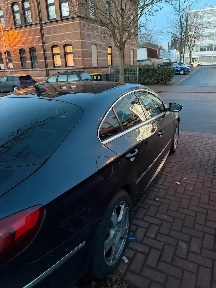 Używany VW Passat R-line 170 KM (125 kW) 2011 Czarny Sedan/Limuzyna