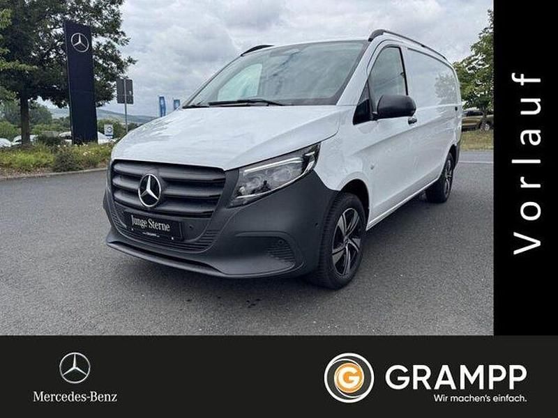Weiß Gebraucht 2024 Mercedes Vito Van / Kleinbus | 56.989 € - Bild 1/4