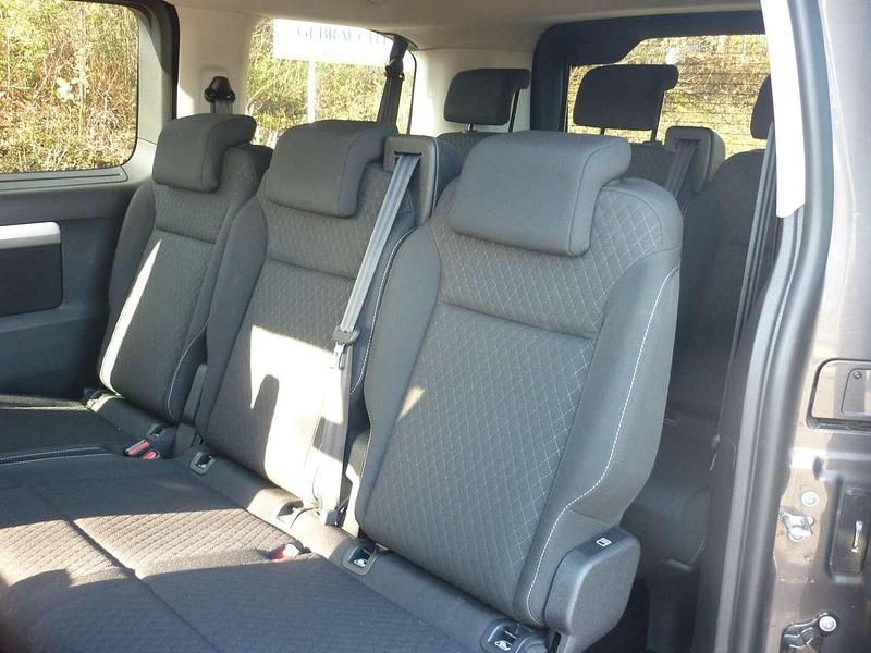 Gebraucht Opel Zafira Edition 177 PS (130 kW) 2021 Mondsteingrau Van / Kleinbus