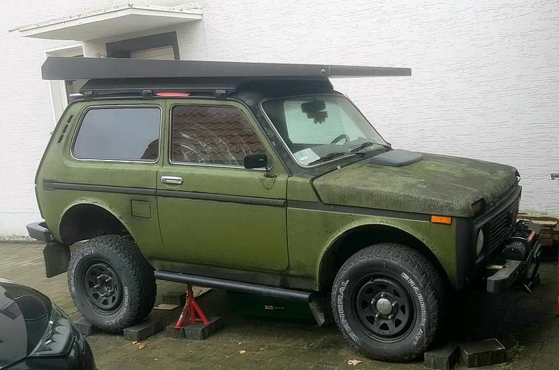 Gebraucht 2009 Lada niva SUV | 5.800 € - Bild 1/4
