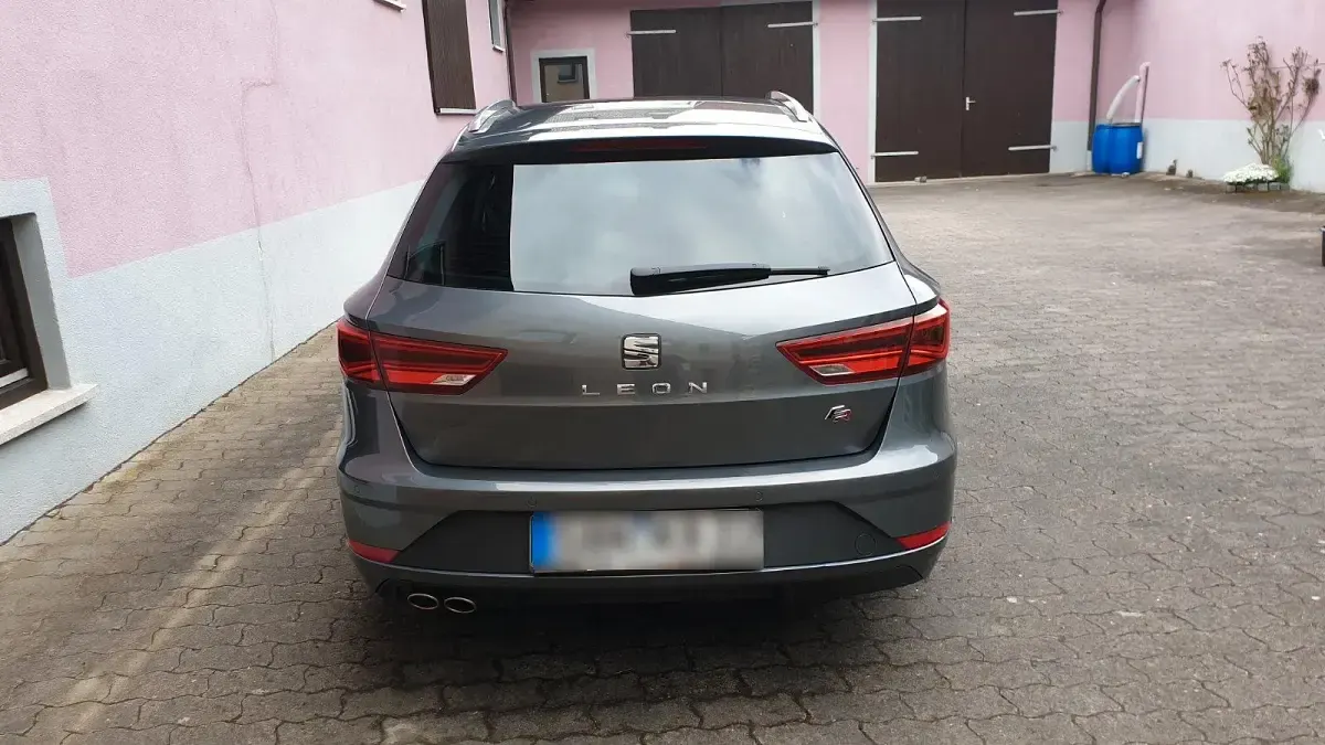 Usata Seat Leon 150 CV (110 kW) 2018 Grigio Station wagon