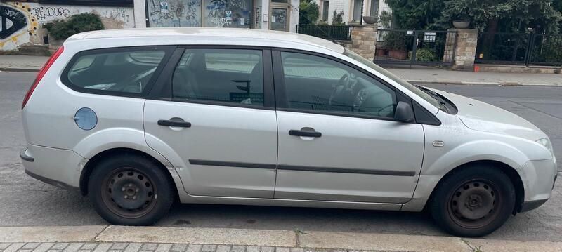 Gebraucht Ford Focus 101 PS (74 kW) 2005 Grau Kombi