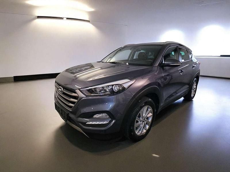 Micron/pepper grey Gebraucht 2016 Hyundai Tucson Intro Edition SUV | 14.990 € (Fairer Preis) - Bild 1/4