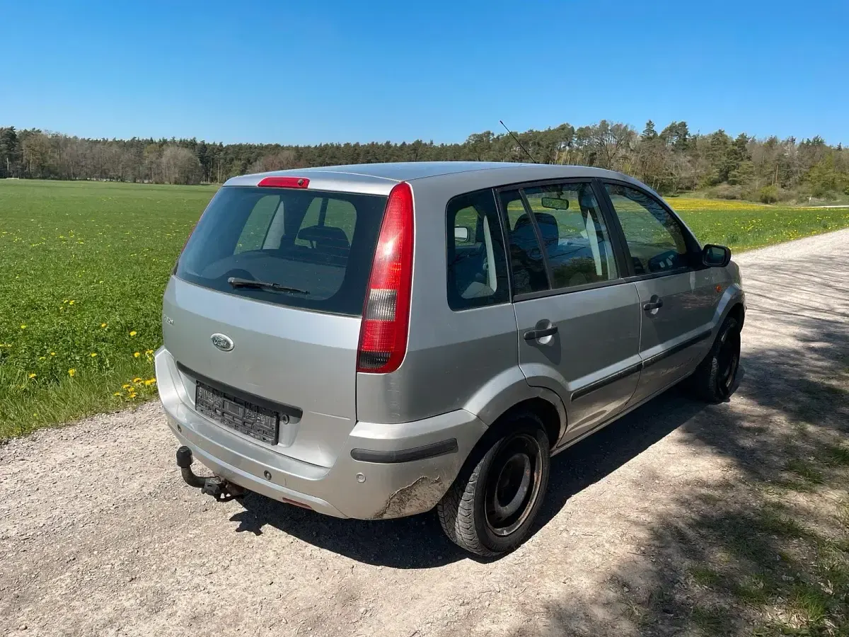 Brugt Ford Fusion 80 HK (58 kW) 2004 Sølv Hatchback