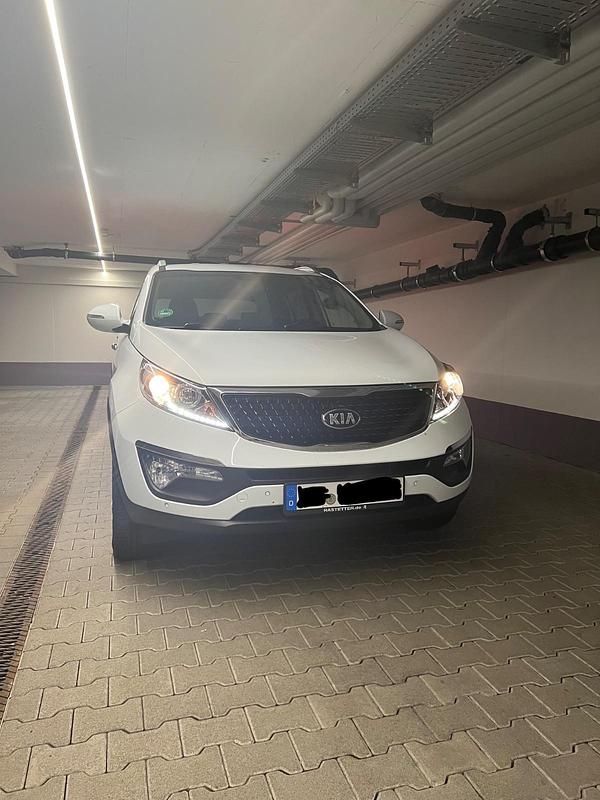 Gebraucht Kia Sportage DREAM-TEAM Edition 135 PS (99 kW) 2016 Weiß SUV