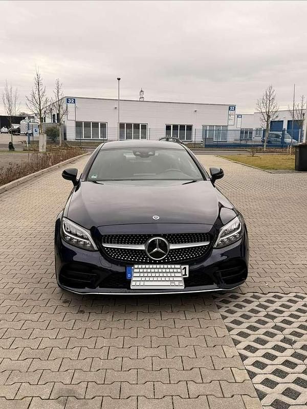 Gebraucht Mercedes C300 258 PS (189 kW) 2021 Blau Coupé