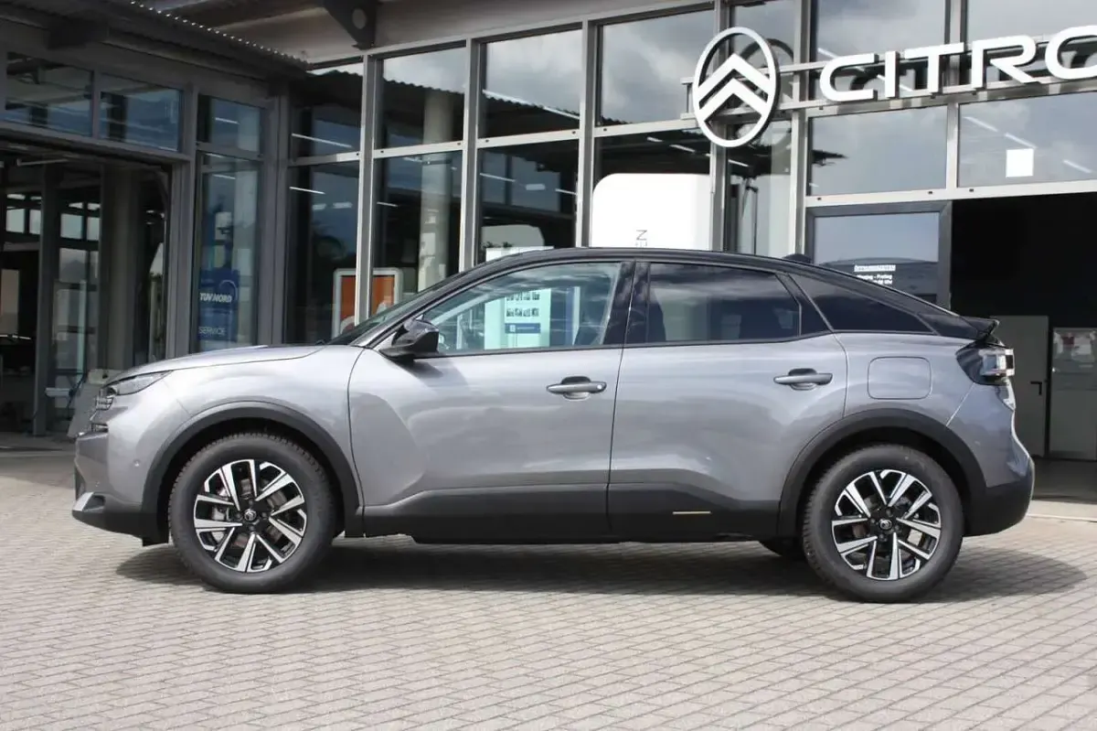 Neu Citroën C4 145 PS (106 kW) 2026 Mercure grau lackierung SUV
