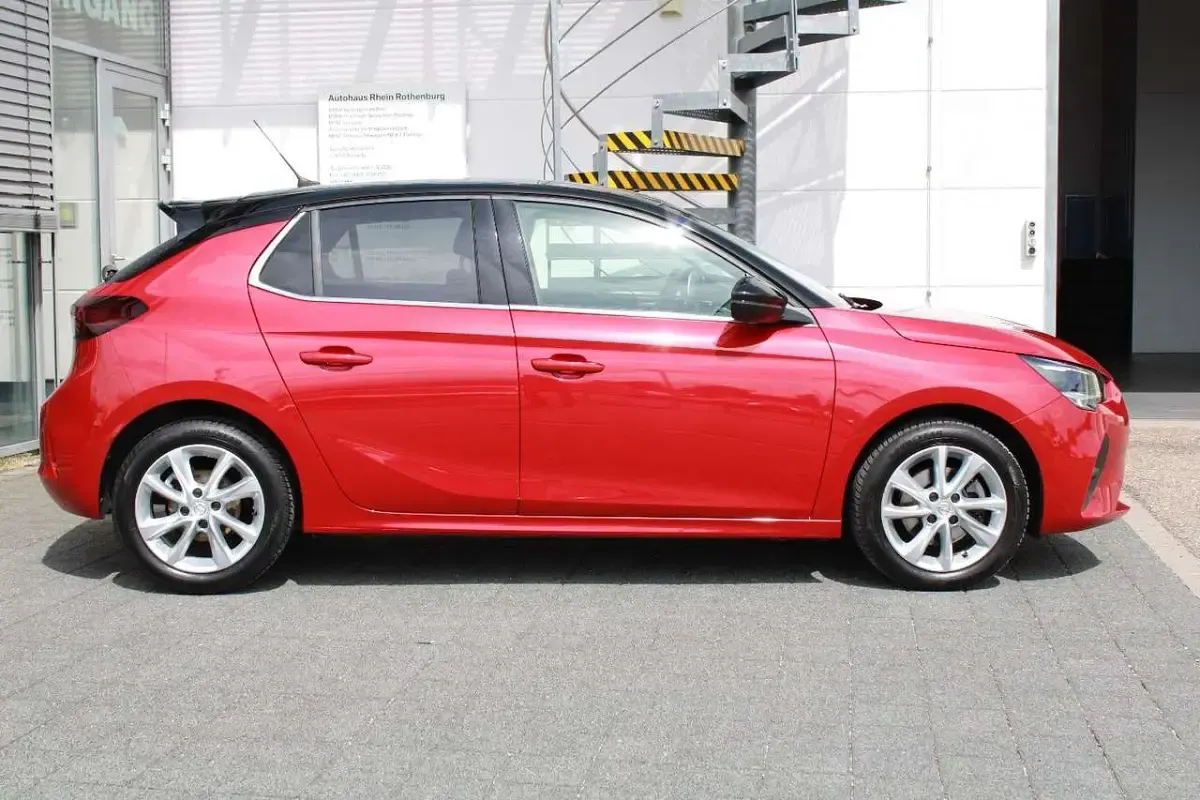 Gebraucht Opel Corsa Elegance 101 PS (74 kW) 2023 Rot Kleinwagen