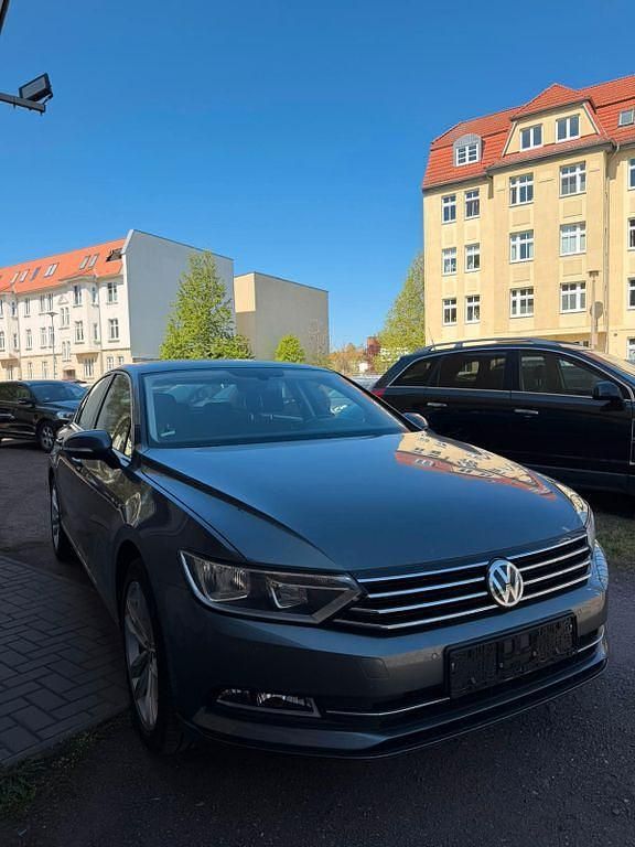 Gebraucht VW Passat Comfortline 179 PS (131 kW) 2015 Grau Limousine