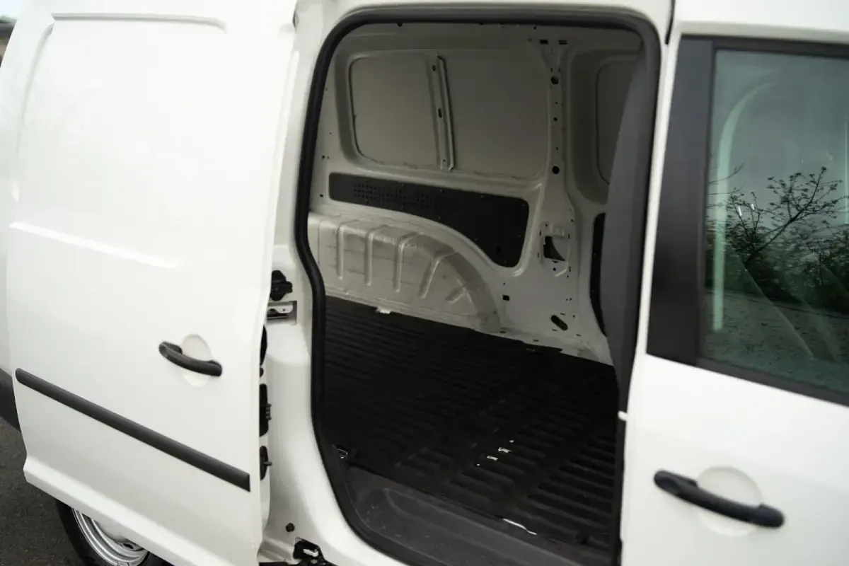 Gebraucht VW Caddy 102 PS (75 kW) 2015 Weiß Van / Kleinbus