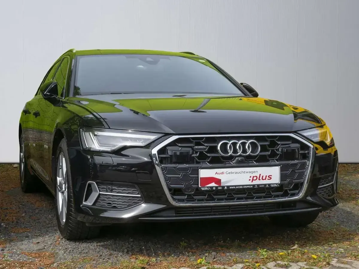 Gebraucht Audi A6 Advanced 299 PS (219 kW) 2025 Schwarz Kombi