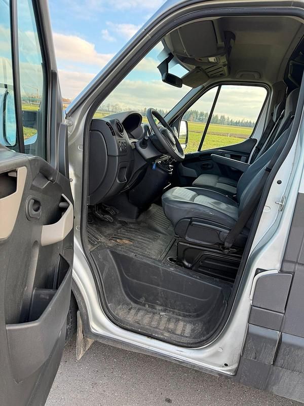 Second-hand Renault Master 2016 Argintiu Van