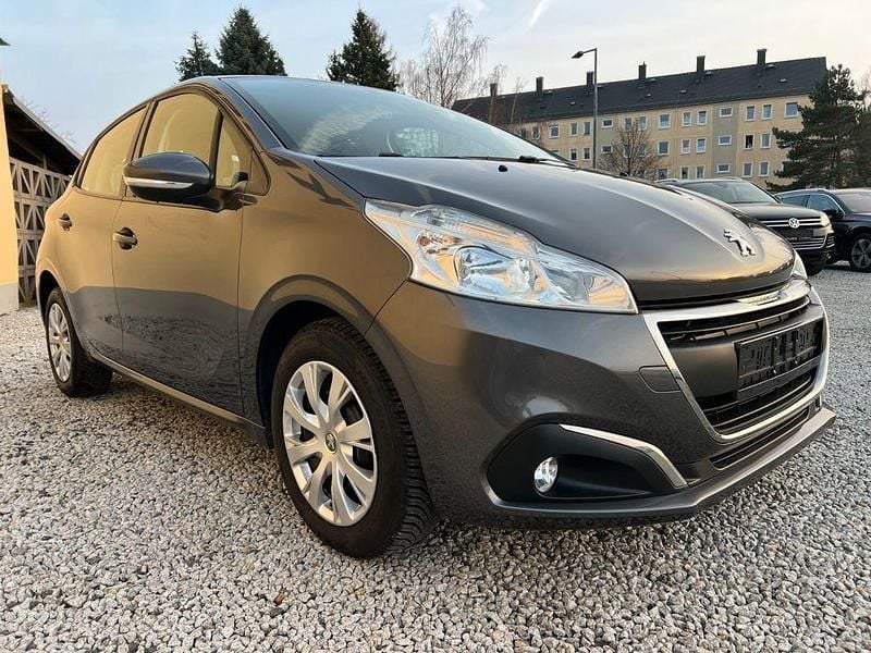 Gebraucht Peugeot 208 83 PS (61 kW) 2019 Grau Kleinwagen