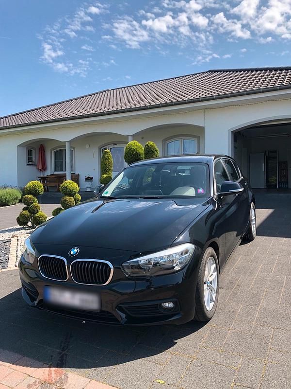 Schwarz Gebraucht 2016 BMW 116 Kleinwagen | 8.700 € (Guter Preis) - Bild 1/4
