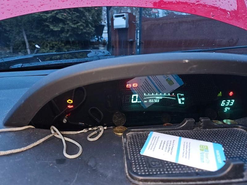 Rot Gebraucht 2008 Toyota Yaris Cool Kleinwagen | 2.600 € (Fairer Preis) - Bild 1/4