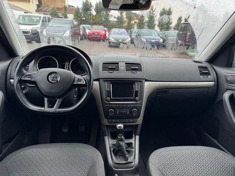Gebraucht Skoda Yeti 150 PS (110 kW) 2017 Grau SUV