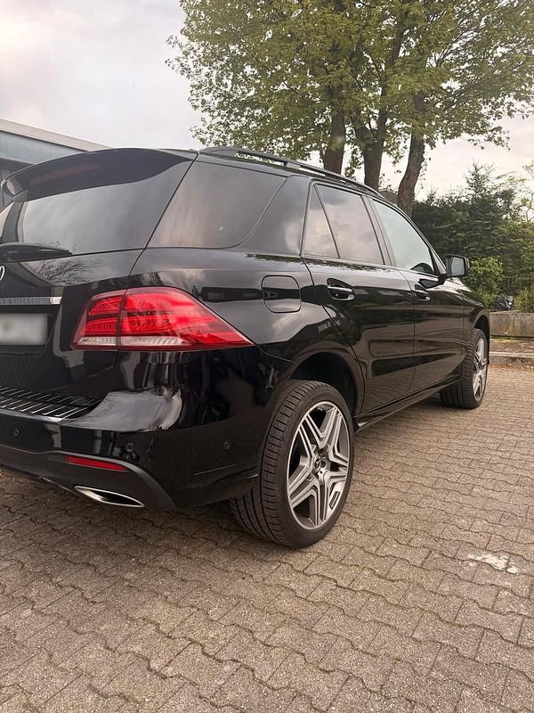 Gebraucht Mercedes GLE500 AMG 455 PS (334 kW) 2017 Schwarz SUV