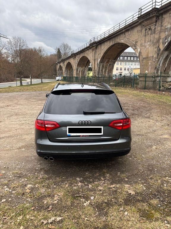 Gebraucht Audi A4 S-Line 190 PS (139 kW) 2015 Grau Limousine
