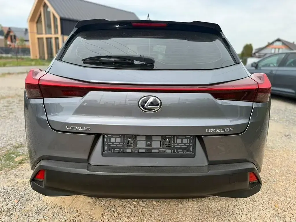 Gebraucht Lexus UX 250h 152 PS (111 kW) 2021 Grau SUV