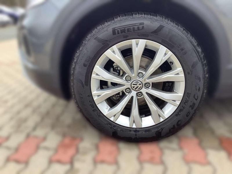 Gebraucht VW T-Roc Life 150 PS (110 kW) 2024 Grau SUV