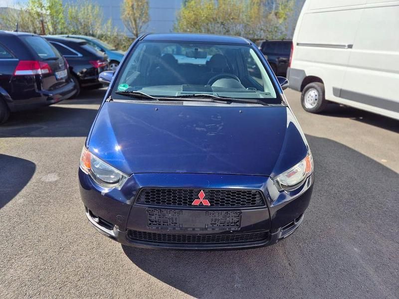 Gebraucht Mitsubishi Colt 95 PS (69 kW) 2012 Blau Kleinwagen