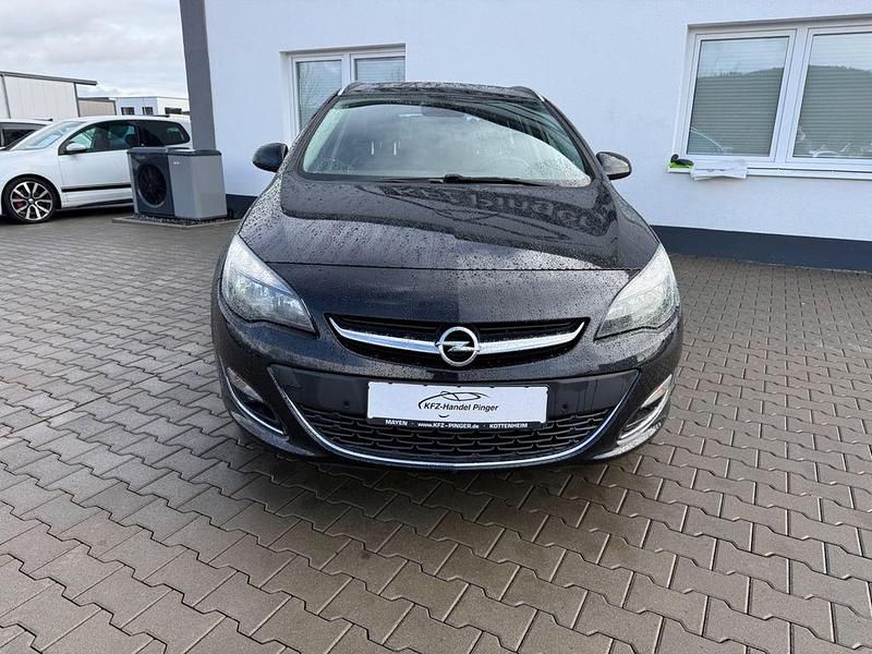 Gebraucht Opel Astra Exklusiv 170 PS (125 kW) 2016 Schwarz Kombi