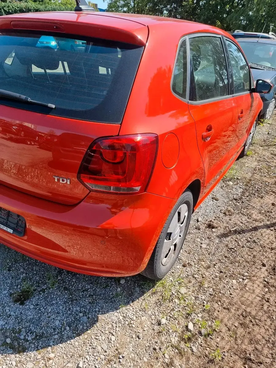 Gebraucht VW Polo 75 PS (55 kW) 2013 Rot Kleinwagen