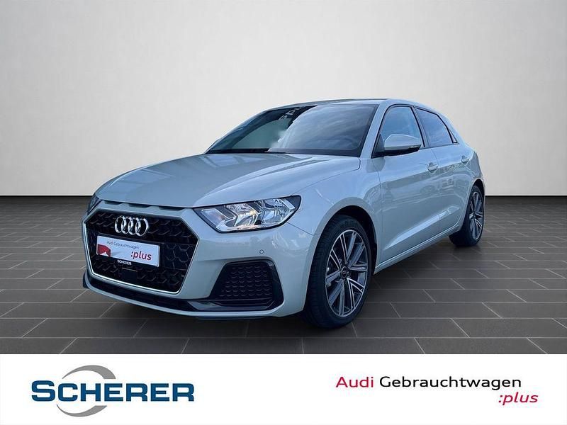 Tausilber metallic (metallic) Gebraucht 2024 Audi A1 Sportback Advanced Plus Kleinwagen | 23.180 € (Fairer Preis) - Bild 1/3