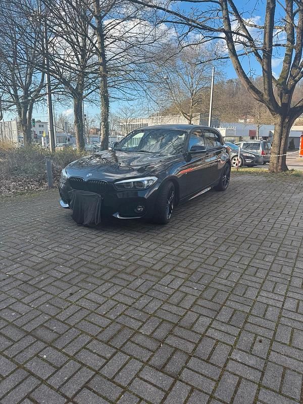 Gebraucht BMW 118 Shadowline 136 PS (100 kW) 2019 Schwarz Kleinwagen