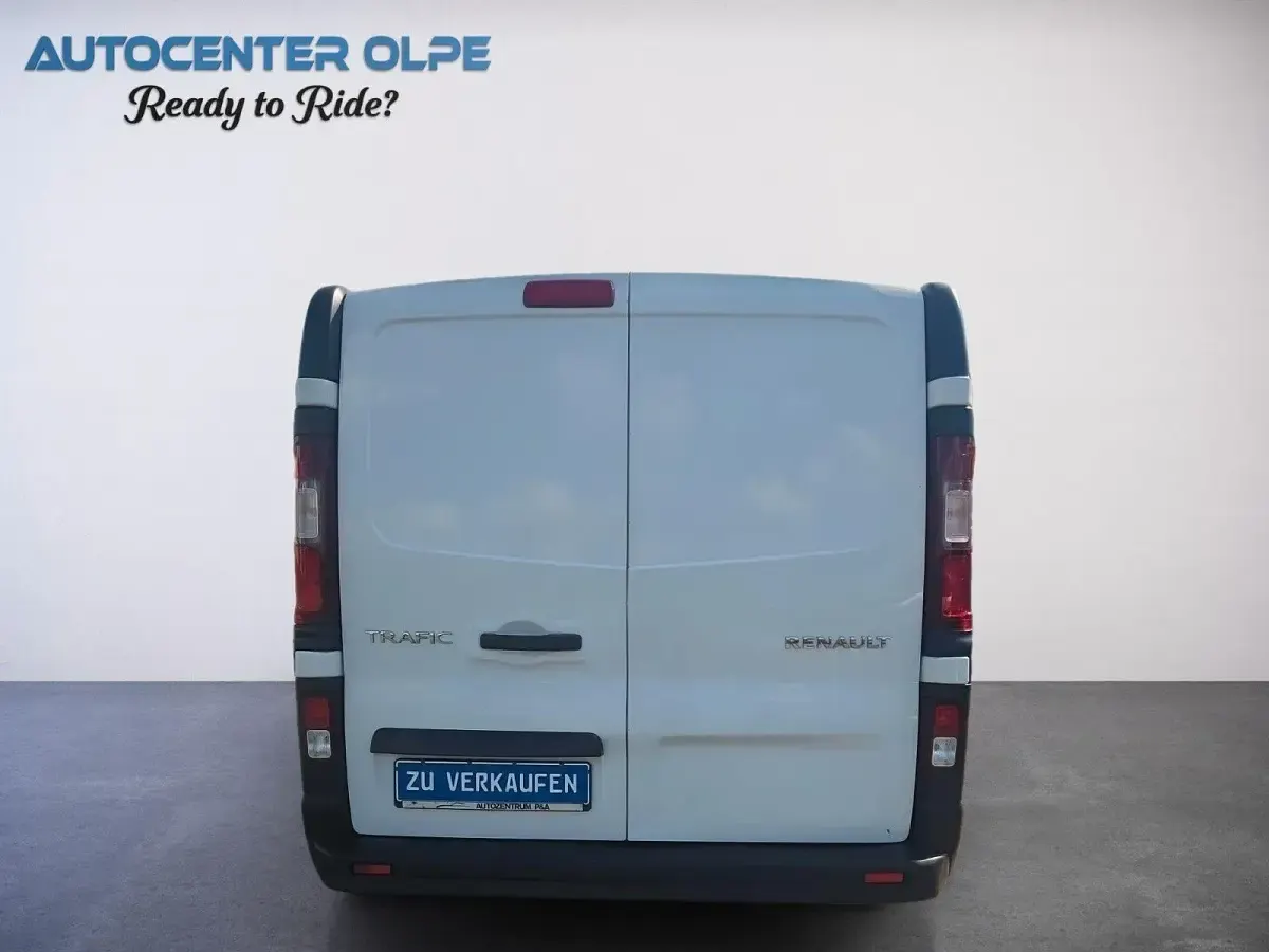 Gebraucht Renault Trafic 95 PS (69 kW) 2016 Weiß Van / Kleinbus