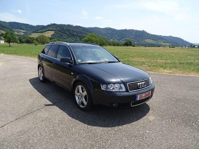 Używany Audi A4 170 KM (125 kW) 2004 Czarny Kombi