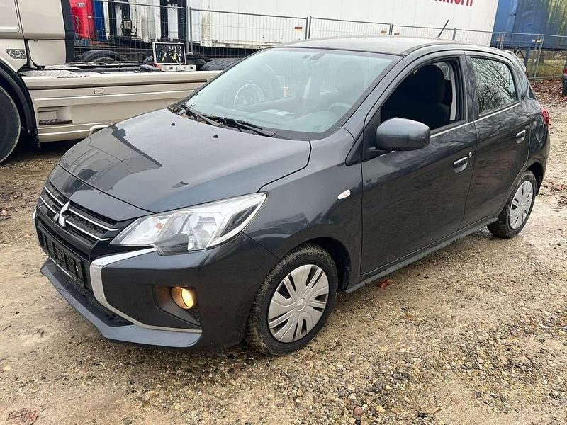 Grau Gebraucht 2024 Mitsubishi Space Star Select Kleinwagen | 9.380 € (Superpreis) - Bild 1/4