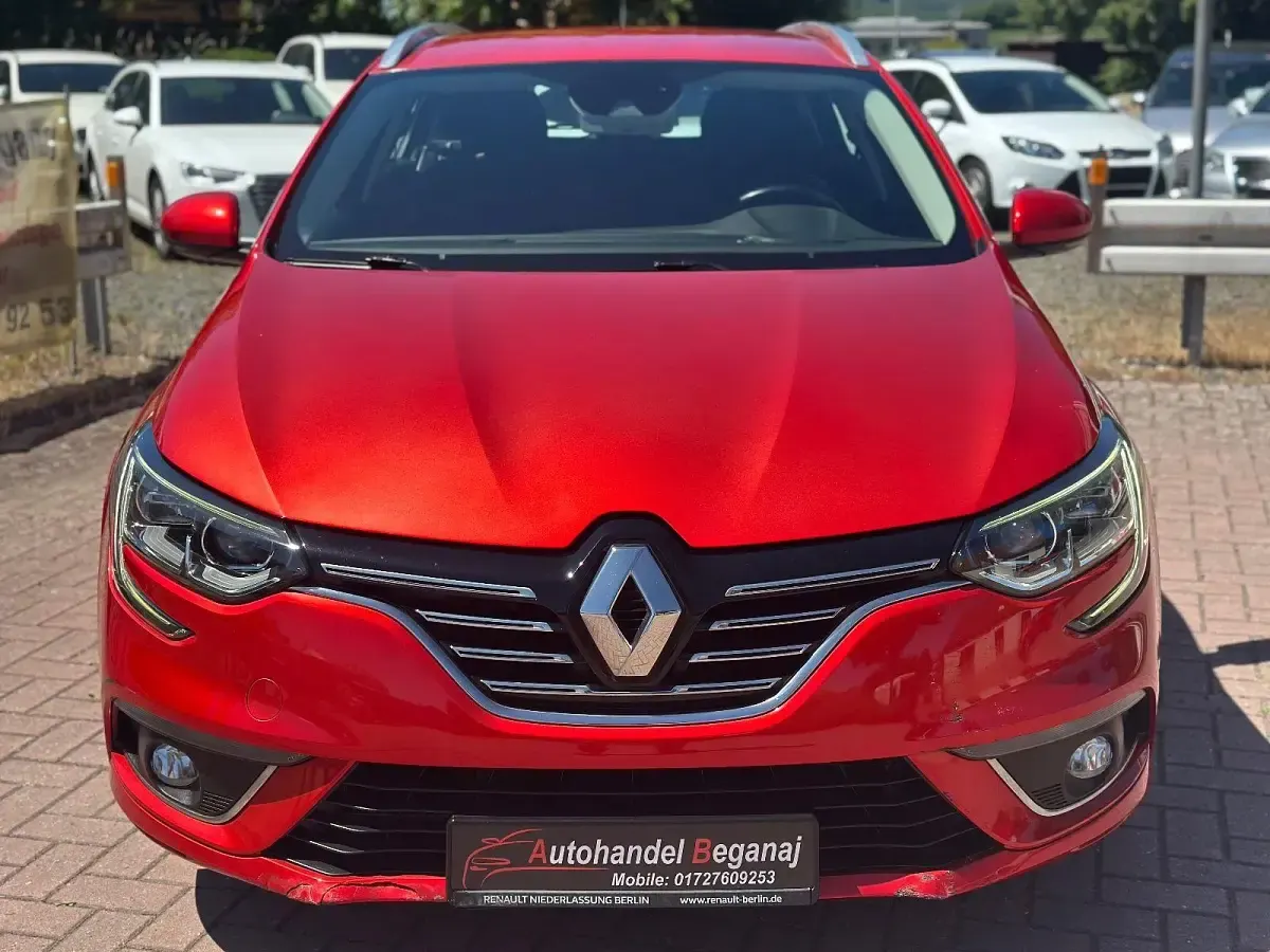 Gebraucht Renault Mégane GrandTour Intens 132 PS (97 kW) 2017 Rot Kombi
